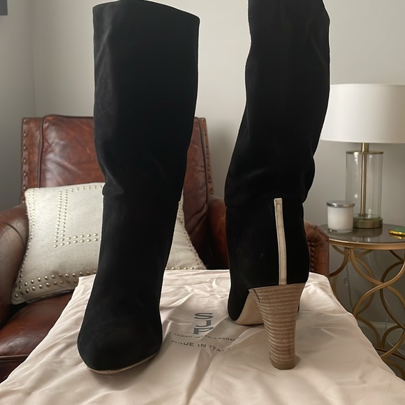 SJP Black Suede Calf height boots.  Like new - Picture 2 of 3